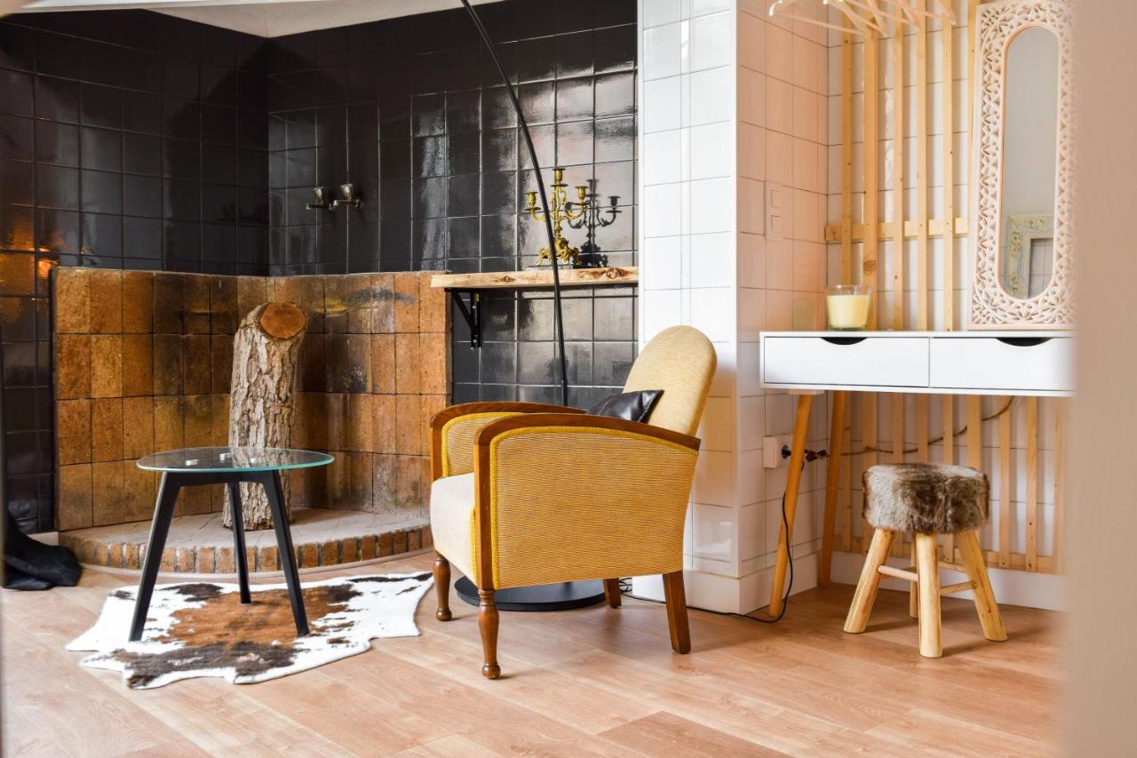 Cal Capo Alojamiento Con Jacuzzi Apartment Besalu Luaran gambar