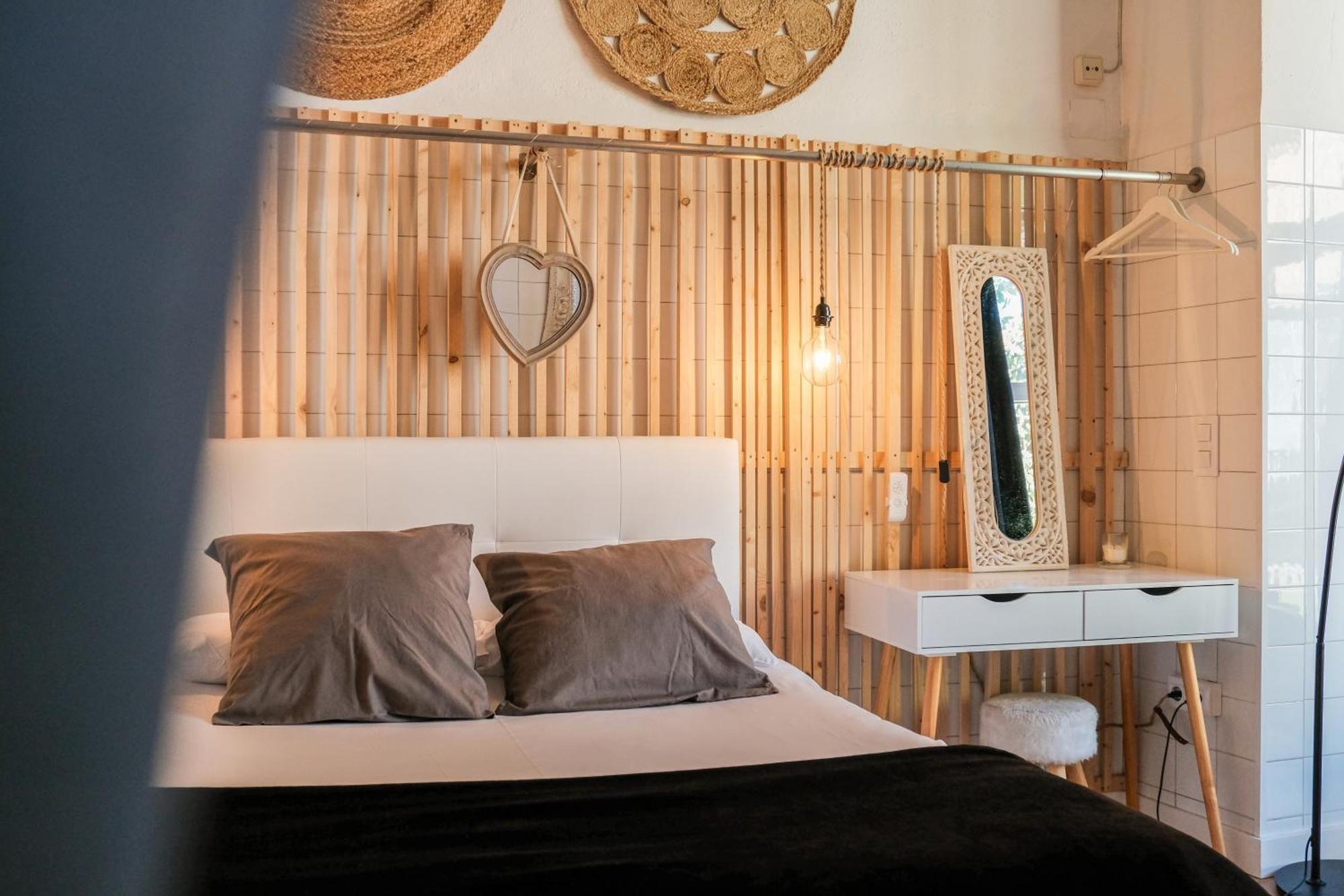 Cal Capo Alojamiento Con Jacuzzi Apartment Besalu Luaran gambar