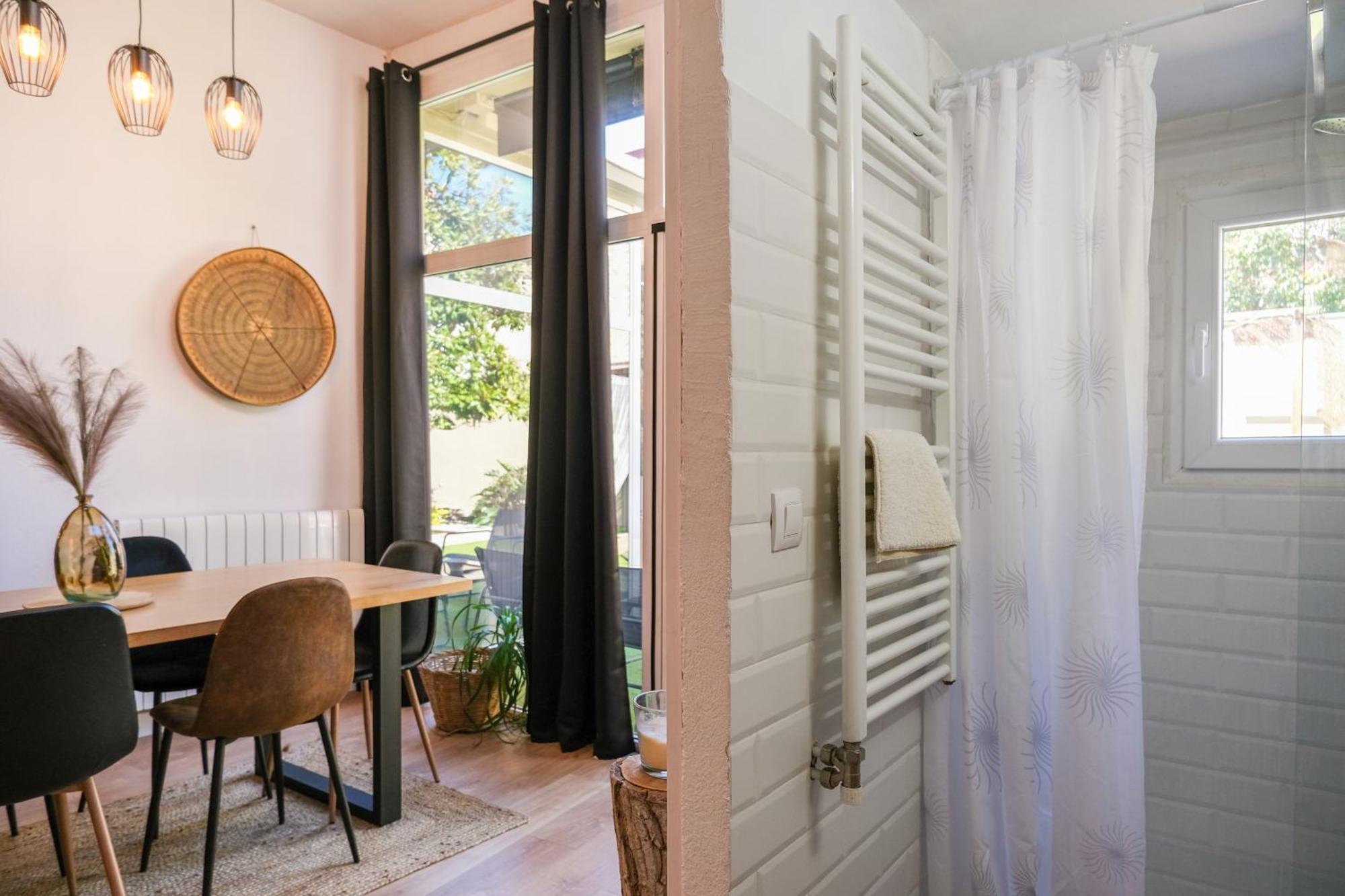 Cal Capo Alojamiento Con Jacuzzi Apartment Besalu Luaran gambar